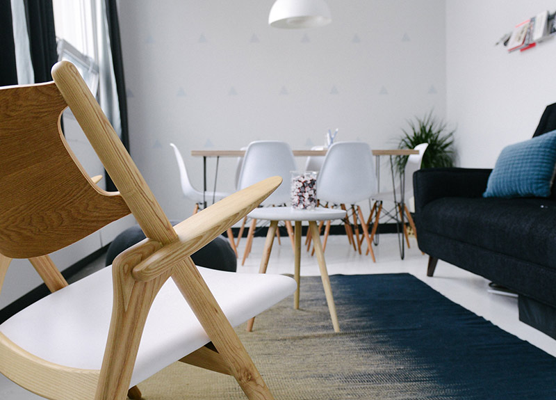 Learn how to arrange rooms to maximise space. Our interior design course can show you how.
